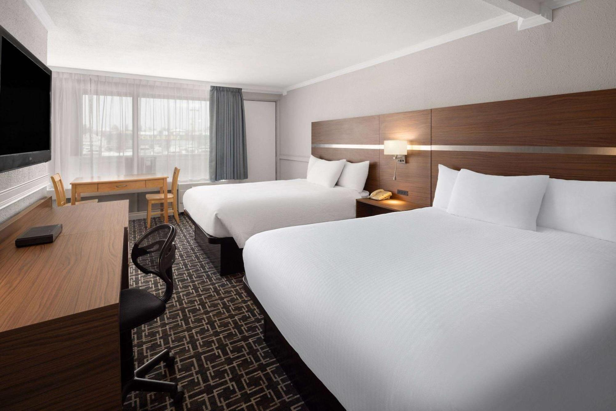 Baymont By Wyndham Edson Hotel Exterior foto